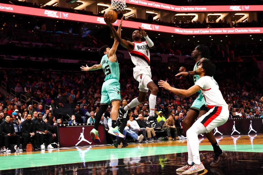 诺伊尔以其 诺伊尔以其