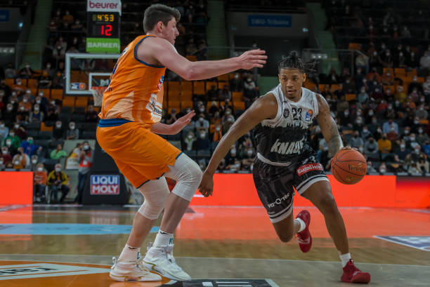 更是团队精 更是团队精