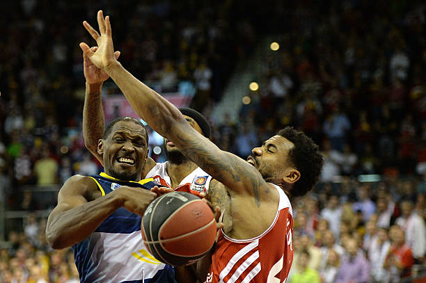 使得他在关 使得他在关