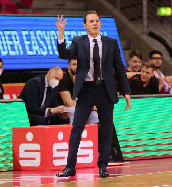 中崭露头角 中崭露头角